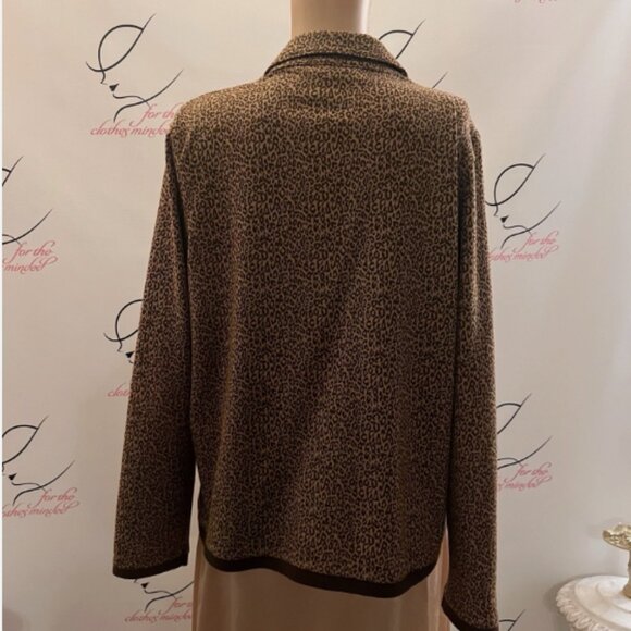 Kim Rogers Petites. Size PM. Animal Print Shancket Stretch. Zip up. B73 - Picture 5 of 5